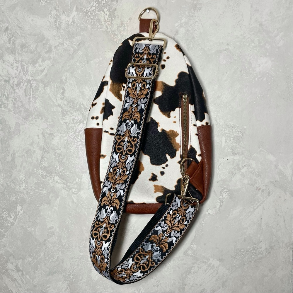 NWOT Alba cow print sling back bag - Picture 2 of 6